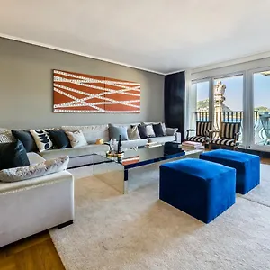 Apartment La Concha Beachview By Sweet, San Sebastian
