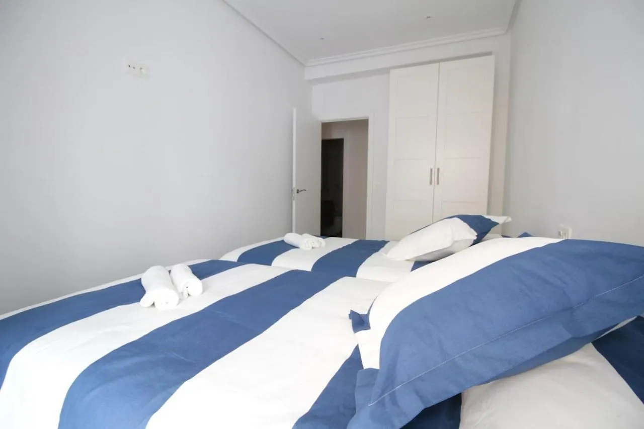 Sunset Bastian Apartment Сан-Себастьян 0*,  Испания
